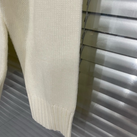 Ralph Lauren Cream Sweater with Bear Motif - Picture 3 of 7